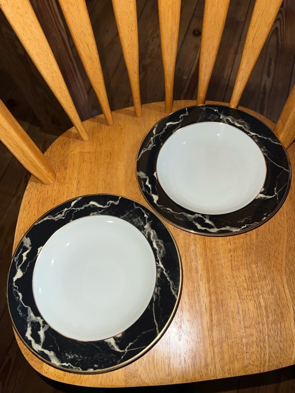 Mikasa Travertine Black Bowl 8.5” Rimmed Bowl Excellent! 80’s
- Set of 2